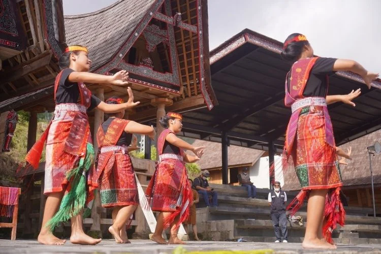 Tari Tor Tor Tari Tor Tor