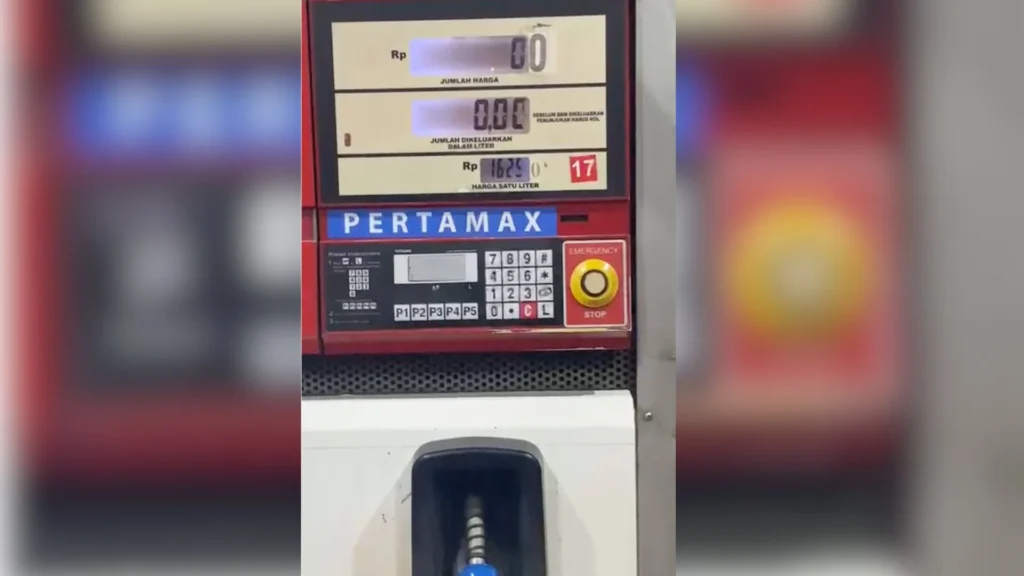 BBM Pertamina Jenis Pertamax resmi naik Jadi Rp16.250 per liter. (Sumber: Owrite/Hadi Febriansyah)